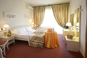 Hotel President