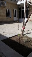 Payraviy Guest House - Hostel