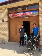 Payraviy Guest House - Hostel