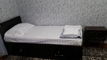 Payraviy Guest House - Hostel