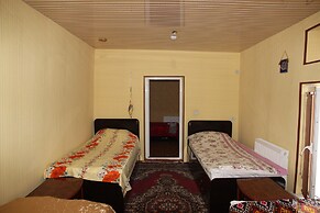 Payraviy Guest House - Hostel