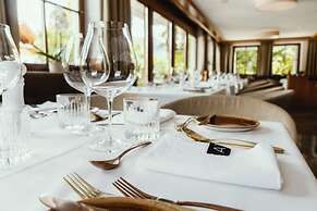 A.nett hotel