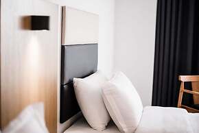Ingate Hotel & Cafe