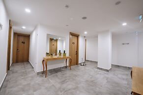 Ingate Hotel & Cafe