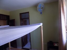 Etana Motel