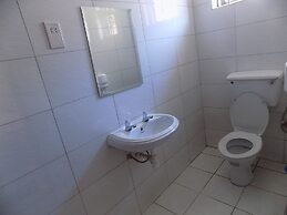 Etana Motel