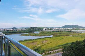 Thien An Riverside Hotel