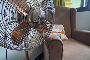 World Inn - Hostel