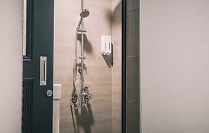World Inn - Hostel