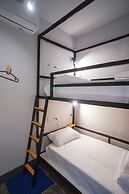 World Inn - Hostel