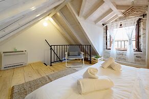 Apartments & Rooms Tiramola