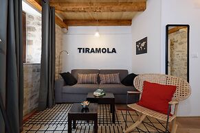 Apartments & Rooms Tiramola