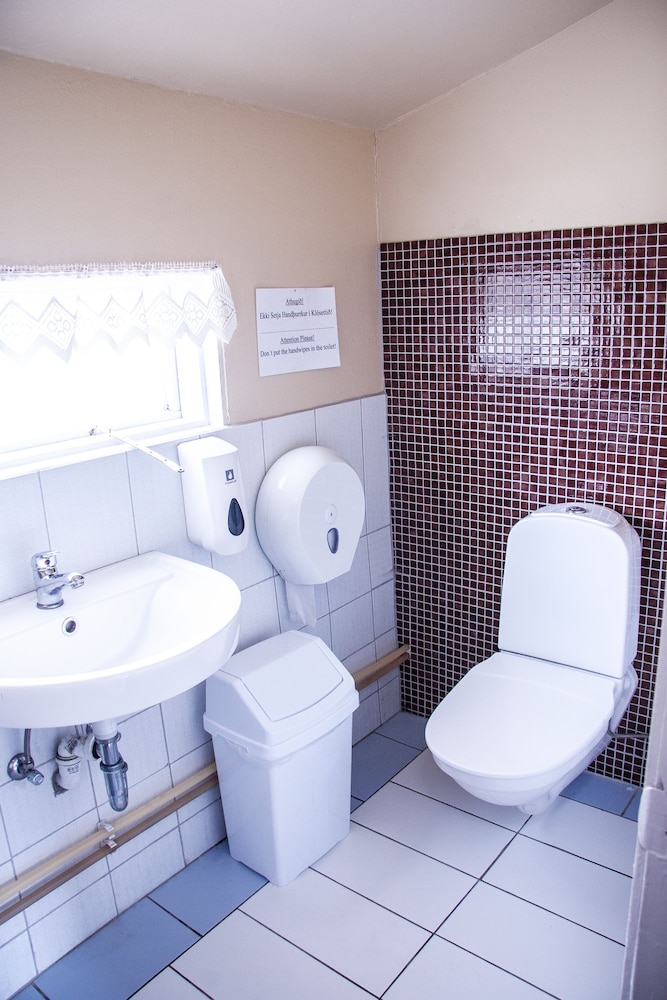 Fossardalur Guesthouse - Hostel