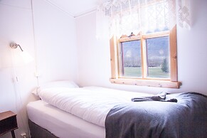 Fossardalur Guesthouse - Hostel