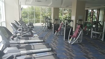 3R2B Seaview Condo