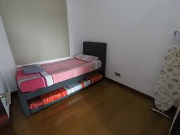 3R2B Seaview Condo
