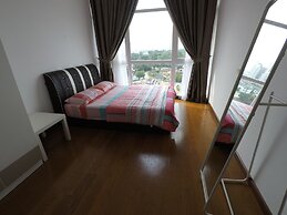 3R2B Seaview Condo