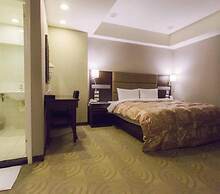 Junli Hotel