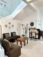 Lux Desaru Villa
