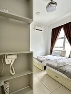 Lux Desaru Villa