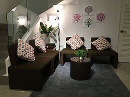 Lux Desaru Villa