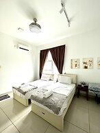 Lux Desaru Villa