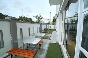 Lux Desaru Villa