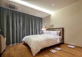 Lotte The Residence
