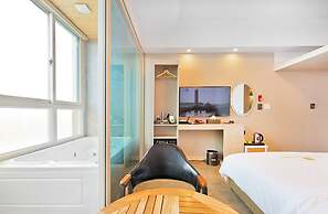 Lohas Hotel