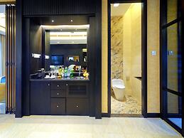 Borneo Eagle Resort