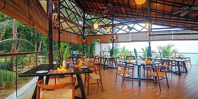 Borneo Eagle Resort
