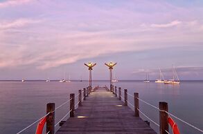 Borneo Eagle Resort