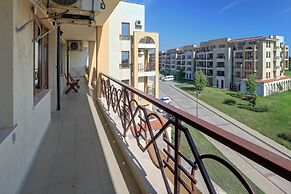 Lighthouse Luxe Estate Apart & Villas