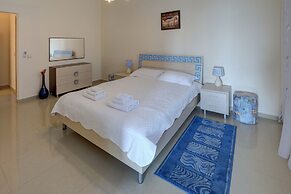 Lighthouse Luxe Estate Apart & Villas