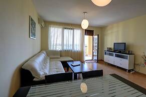 Lighthouse Luxe Estate Apart & Villas