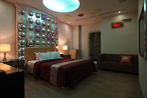 Romantic Code Motel