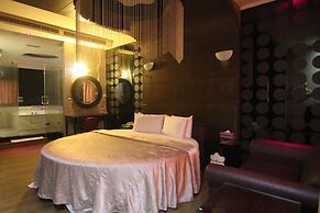 Romantic Code Motel