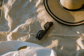 Calma Beach Hotel