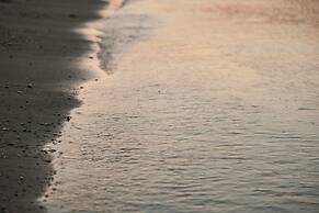 Calma Beach Hotel