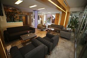 Grand Nora Hotel