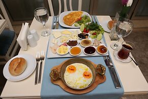 Grand Nora Hotel