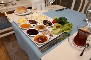 Grand Nora Hotel
