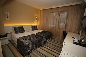 Grand Nora Hotel