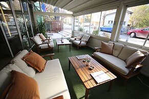 Grand Nora Hotel