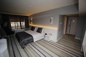 Grand Nora Hotel
