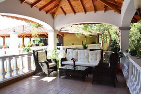 Pine Club Apart Hotel