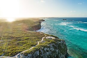 Dragon Cay Resort