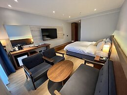 New Grand Hotel
