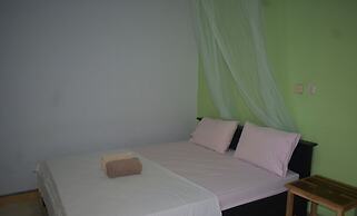 Del Mar Home Stay and Cafe