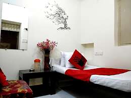 City Hotel